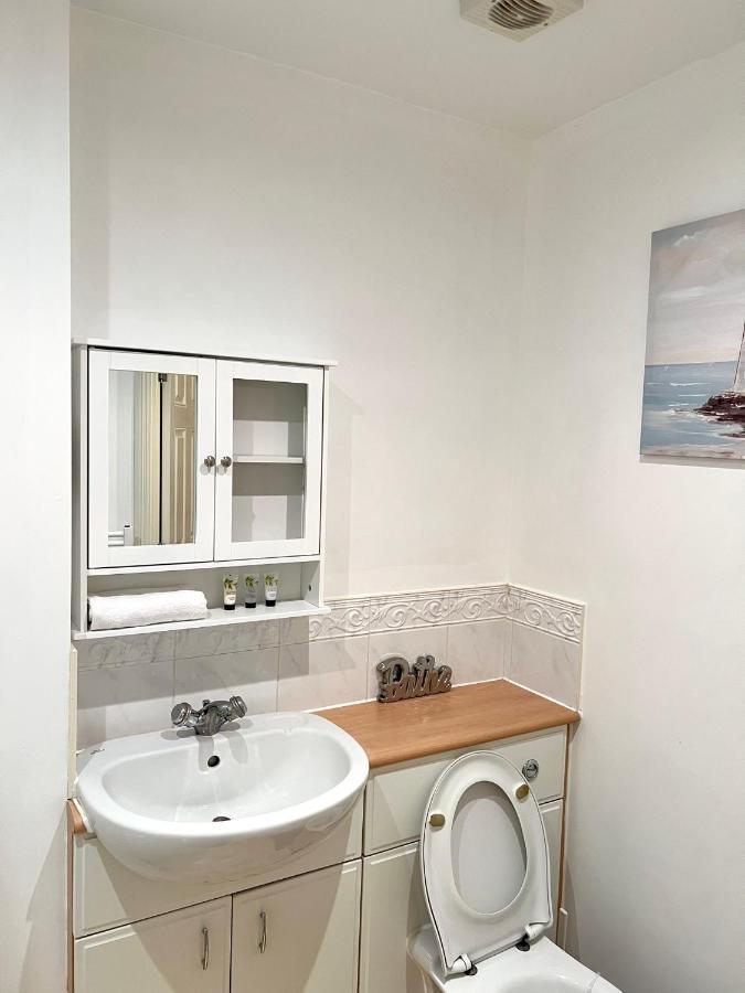 Stylish Luxe Apartment Harlow Eksteriør billede